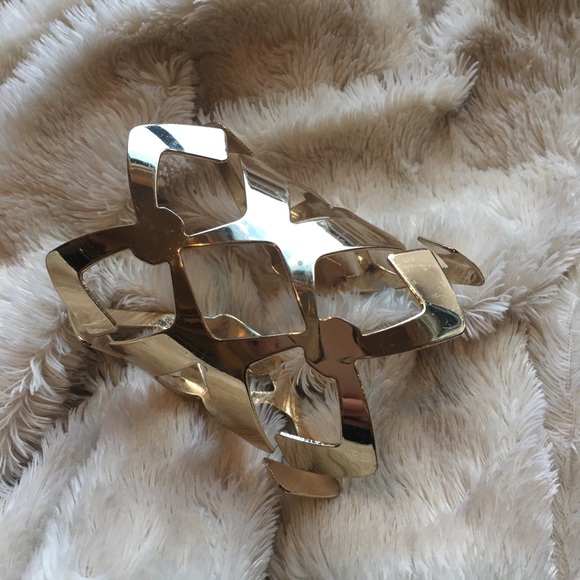 Gold Cuff Adjustable - Picture 3 of 3