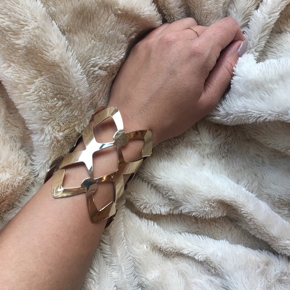 Gold Cuff Adjustable - Picture 1 of 3