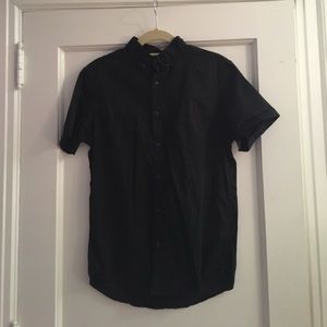 Black men's short sleeve button down