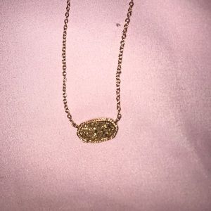 Kendra Scott necklace