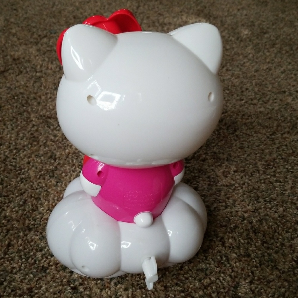 Hello Kitty Vending Machine - Picture 2 of 4