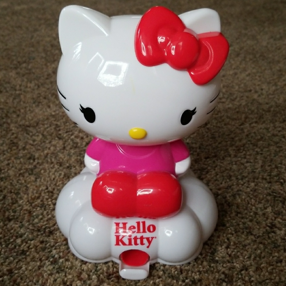 Hello Kitty Vending Machine - Picture 4 of 4
