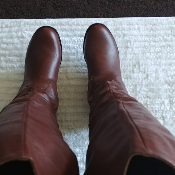 ❤LAST PAIR 7 BOOTS COFFEE COLOR 💖PRICE IS FIRM💖 - Picture 7 of 8