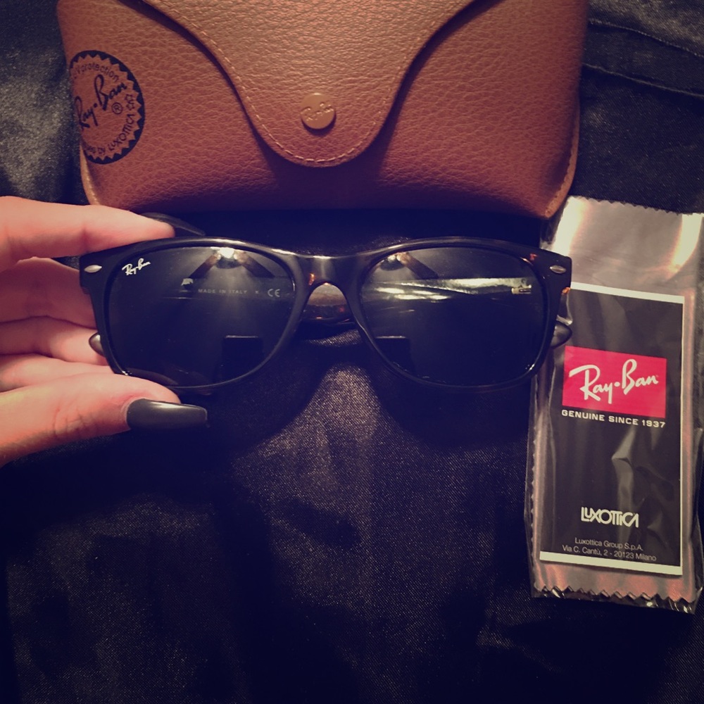 Ray Ban Wayfarers (New style)