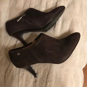 Size 8 1/2 suede brown Calvin booties
