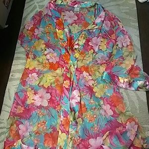 Sophia by delicates 2 peice pajamas. Sophia by delicates 2 peice pajamas.
