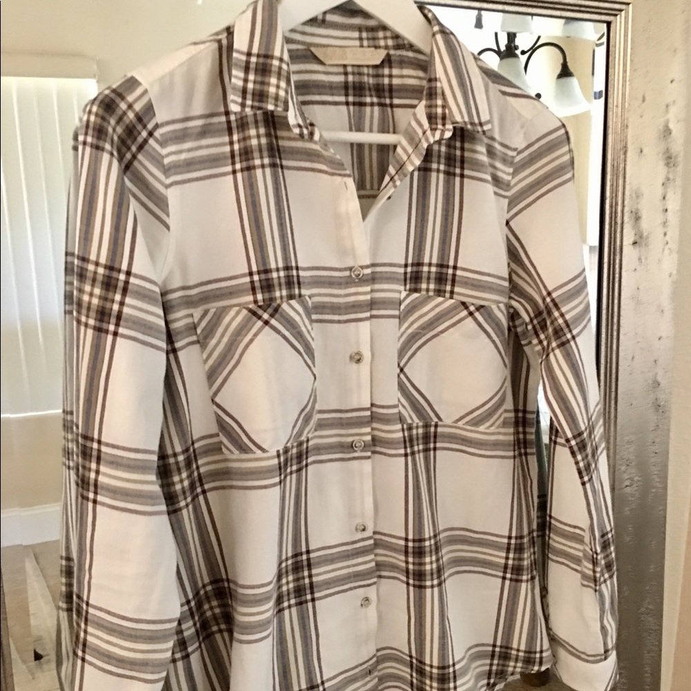 Zara ladies shirt, new without the tags.