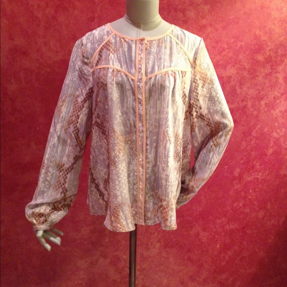 Women's light blouse/ top, stylish colors, Large