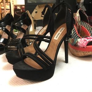 Steve Madden-heels brand new black