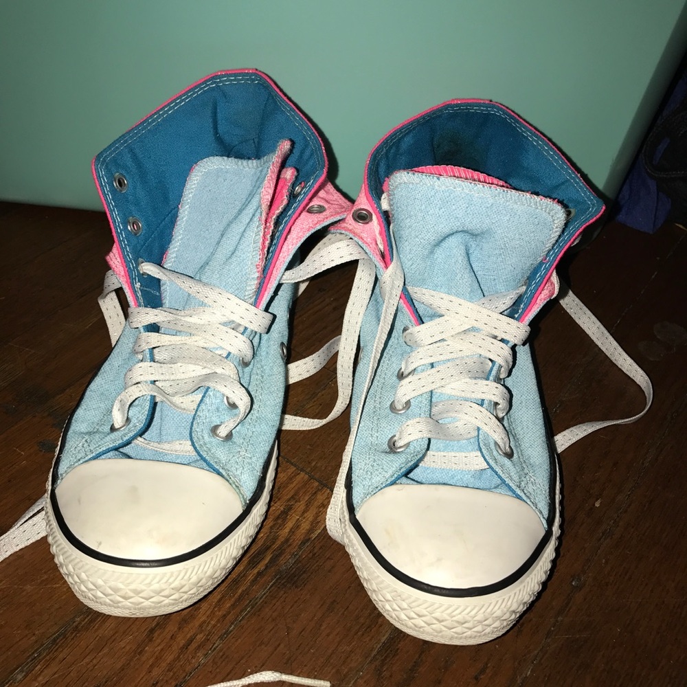 Size 5  double flap converse