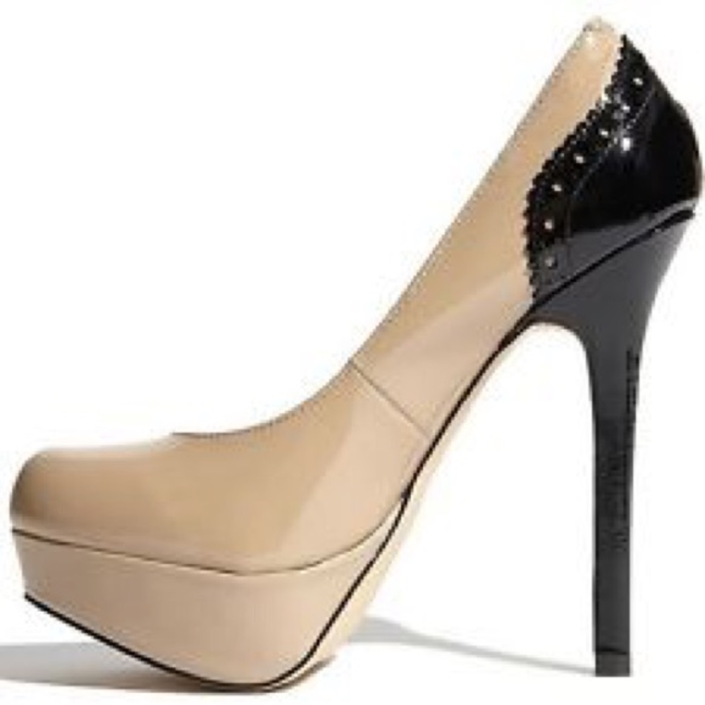 BEVV Steve Madden Nude and Black Heels