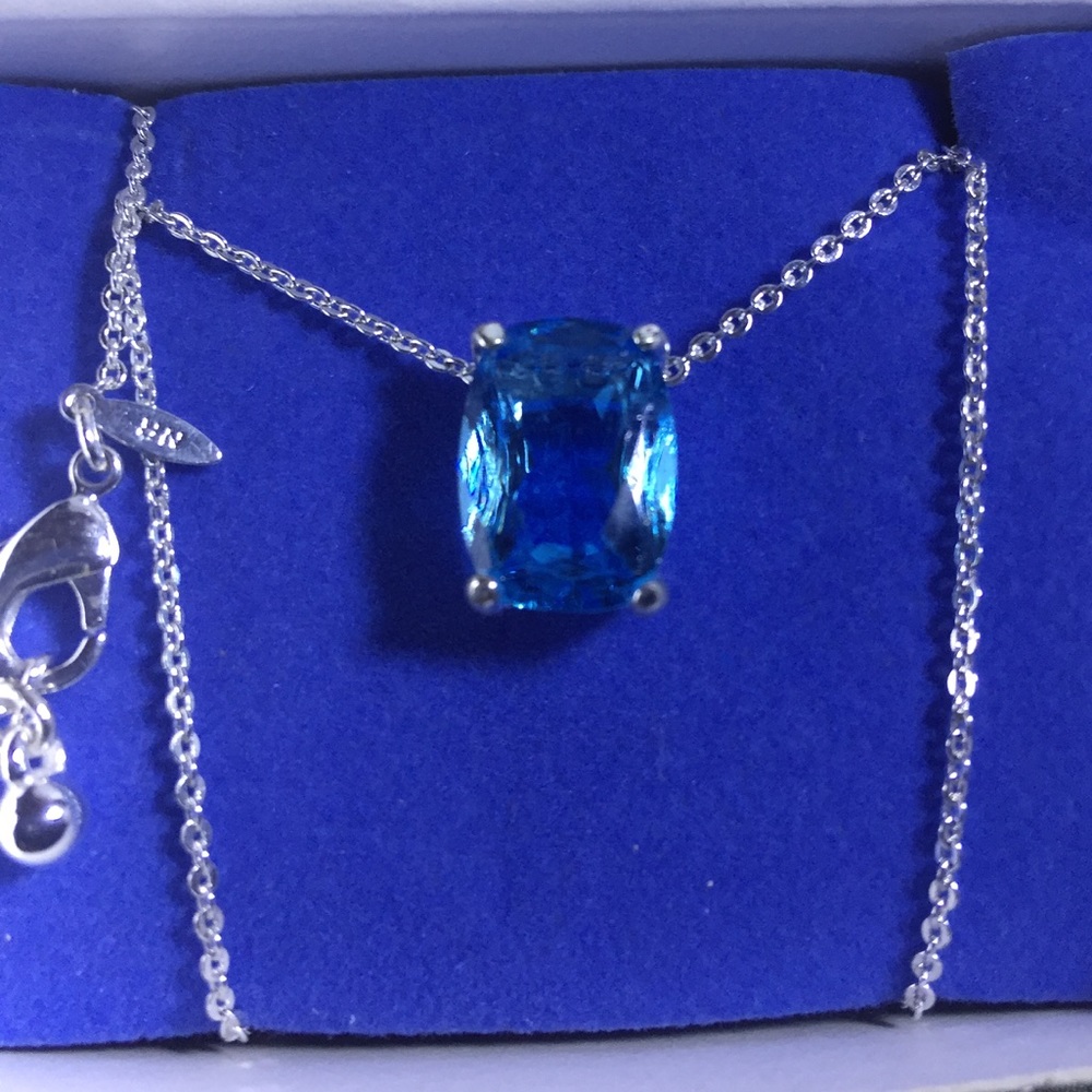 AVON Blue Topaz Colored Gemstone Necklace NIB - Picture 1 of 3