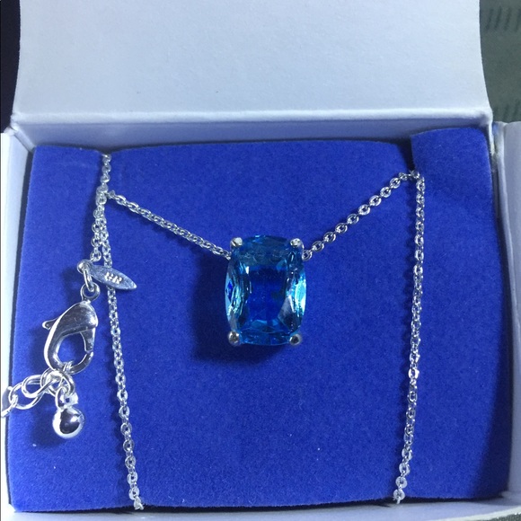 AVON Blue Topaz Colored Gemstone Necklace NIB - Picture 2 of 3