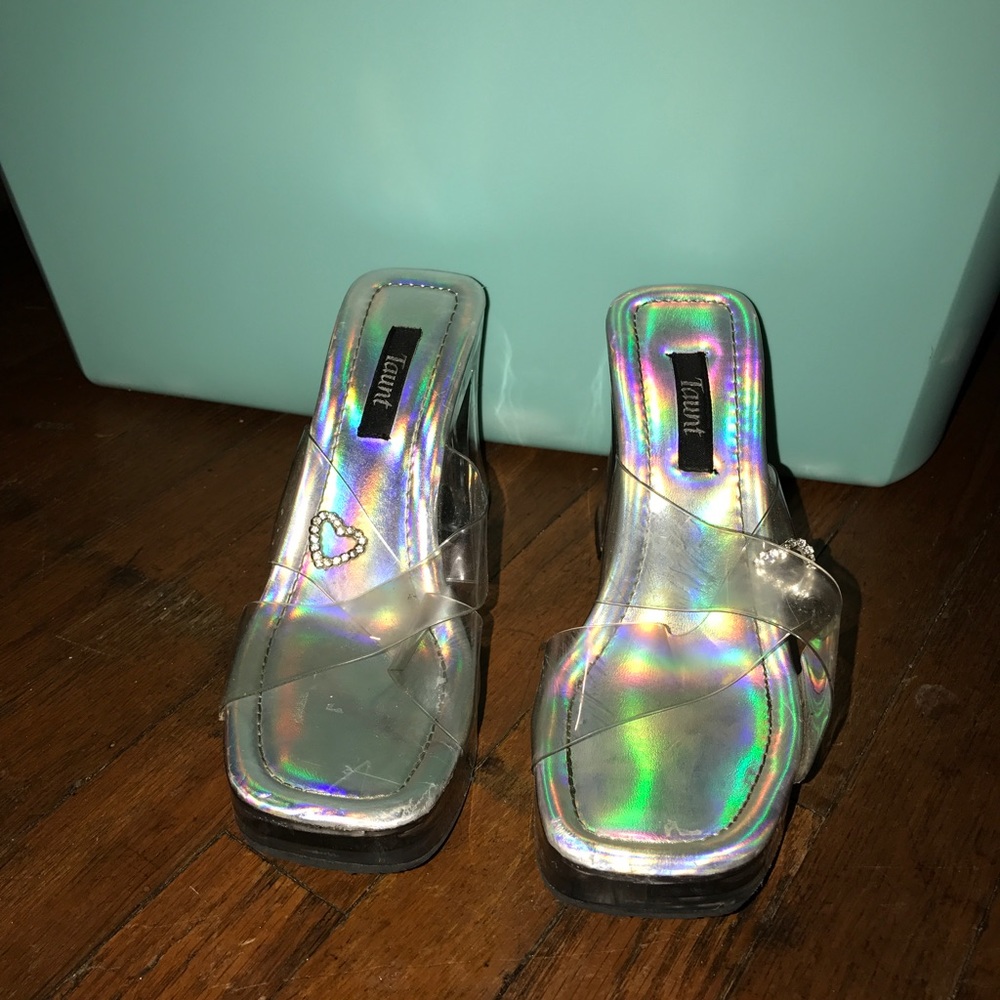Heels - Picture 2 of 3