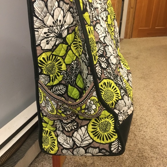 Vera Bradley large tote - Picture 2 of 3