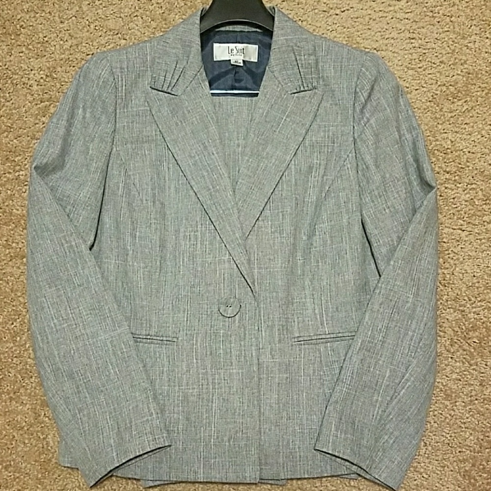 Women's pant  suit