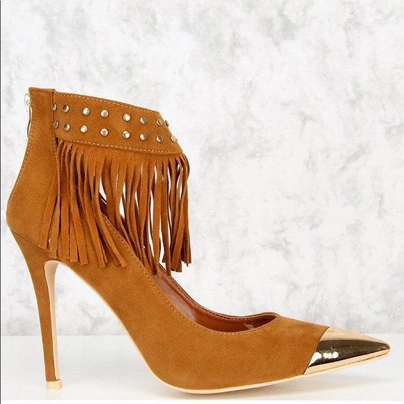 NIB Tan Fringe Studded Cap Toe Stiletto Heel Pump - Picture 7 of 8