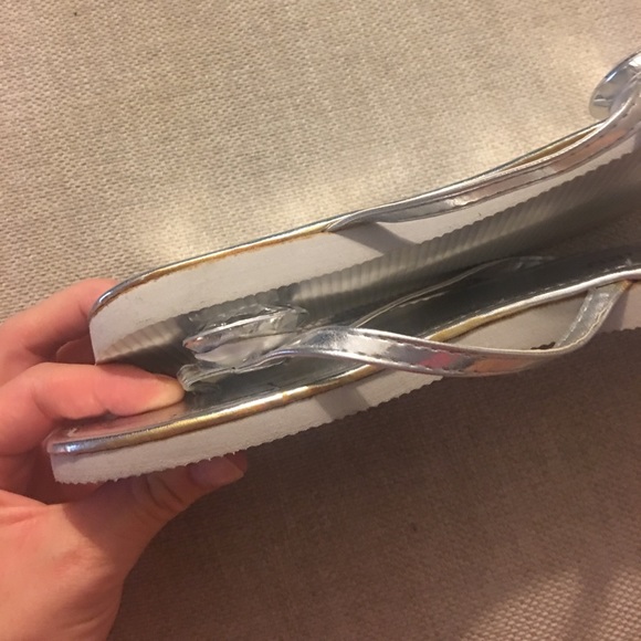 Rhinestone flip flop size small (5-6) - Picture 3 of 3