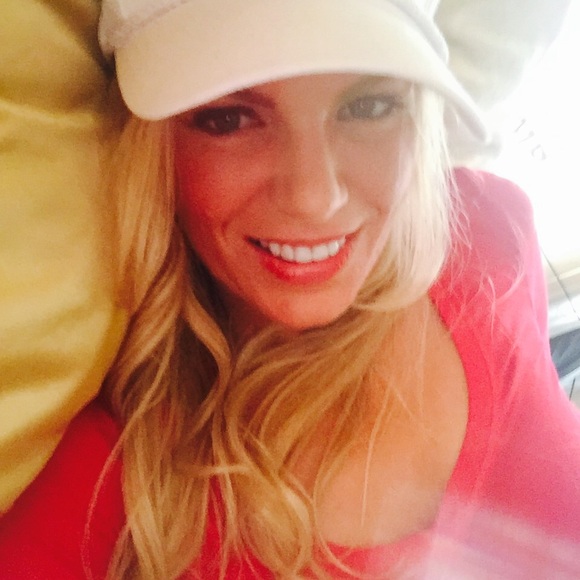 Meet your Posher, Ruth - Picture 3 of 8