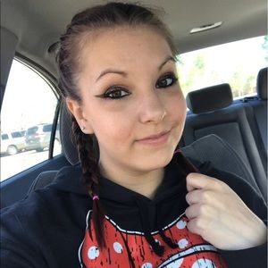 Meet your Posher, Ashlie