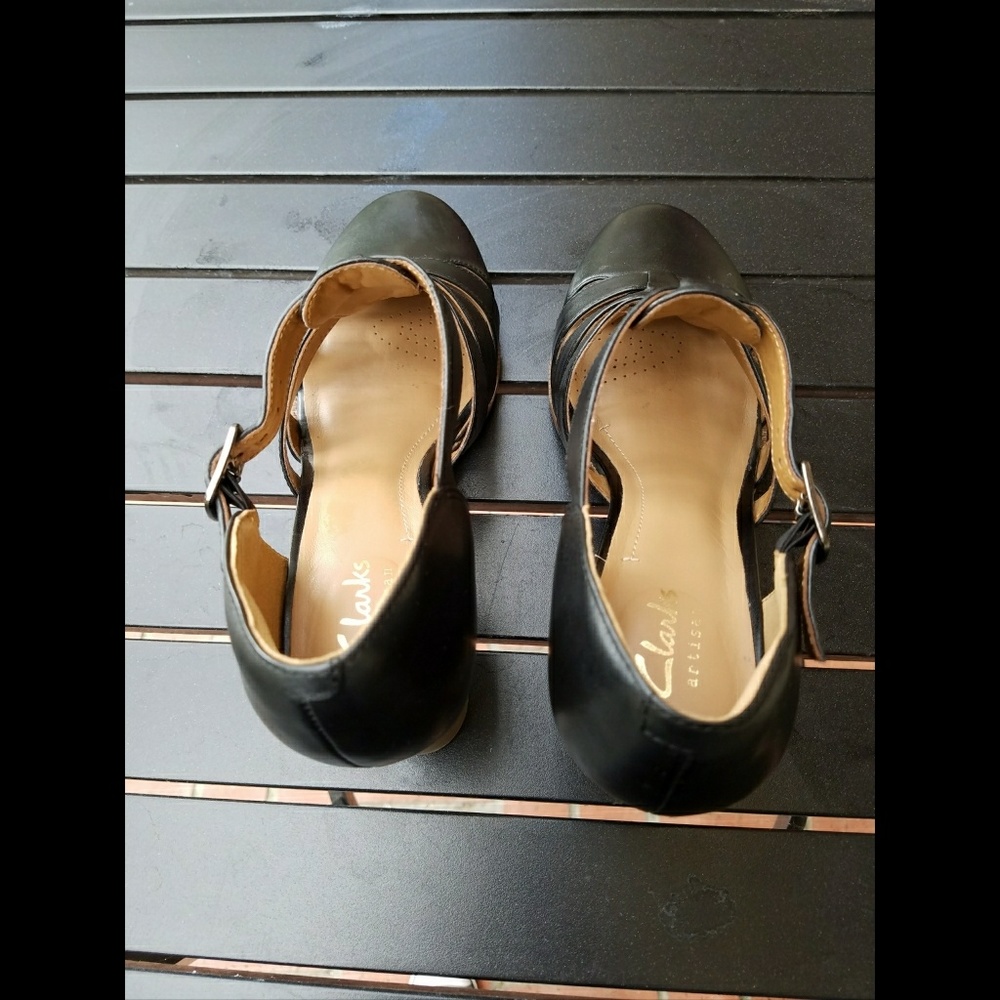 🍒🍷 Will return shortly Artisan Leather Heels - Picture 8 of 8