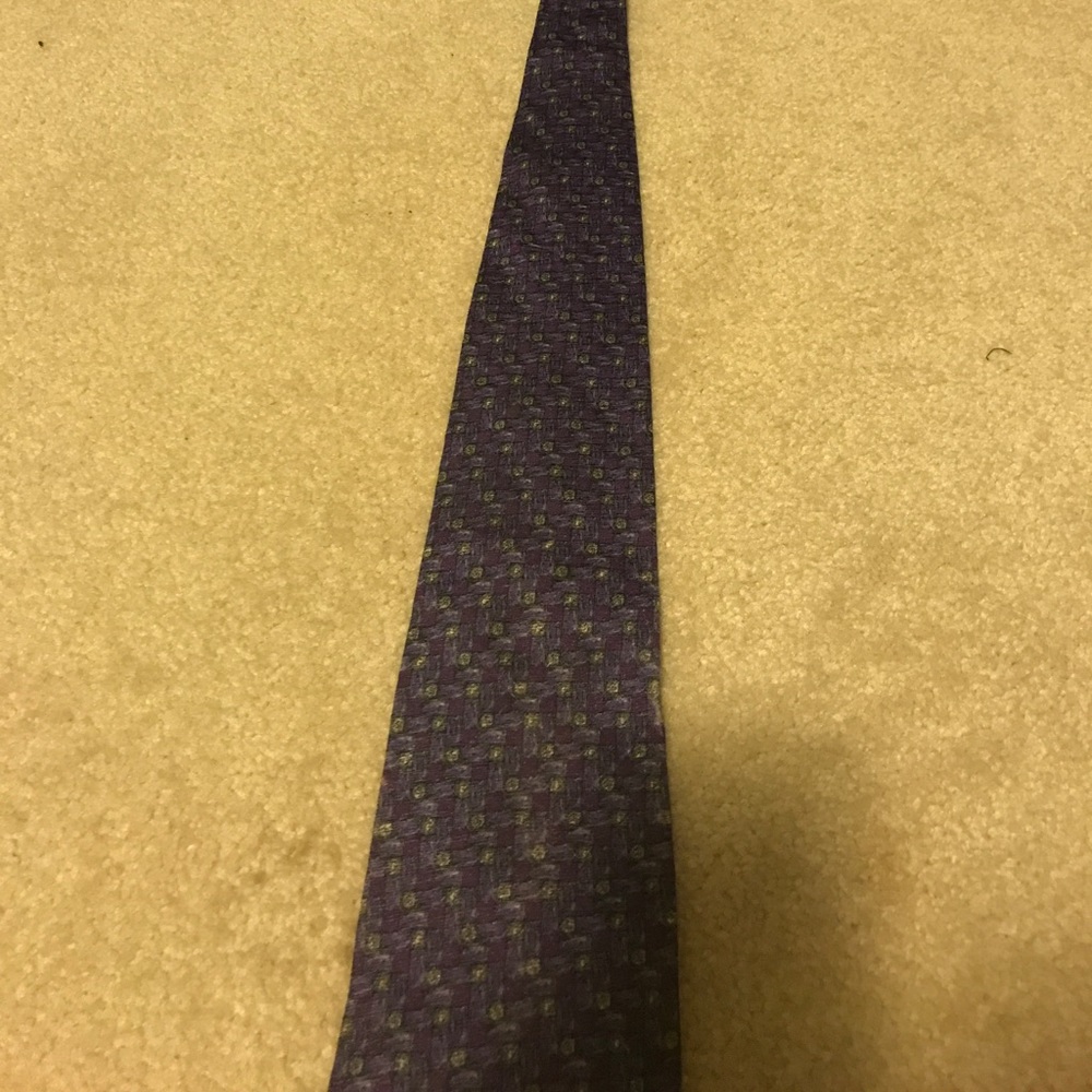 Purple men’s tie