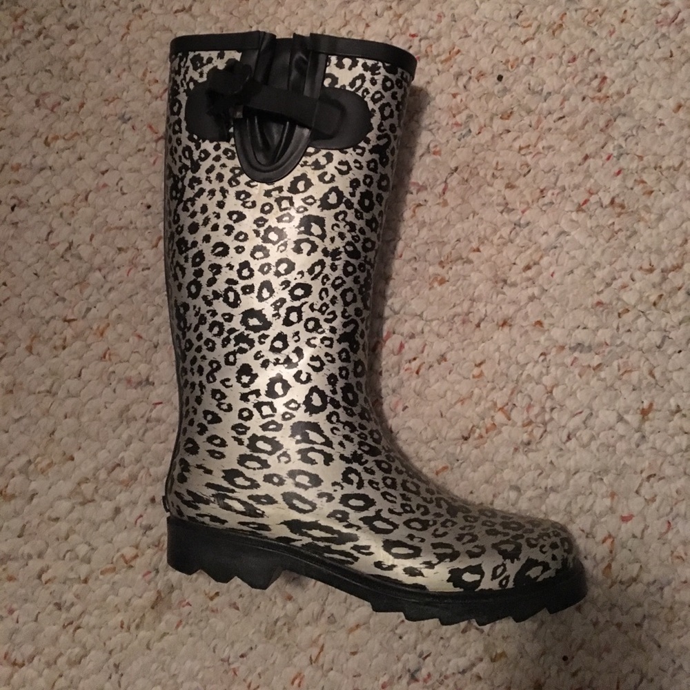 Cheetah print rain boots