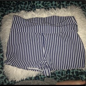 striped blue shorts!! Very cute!!!