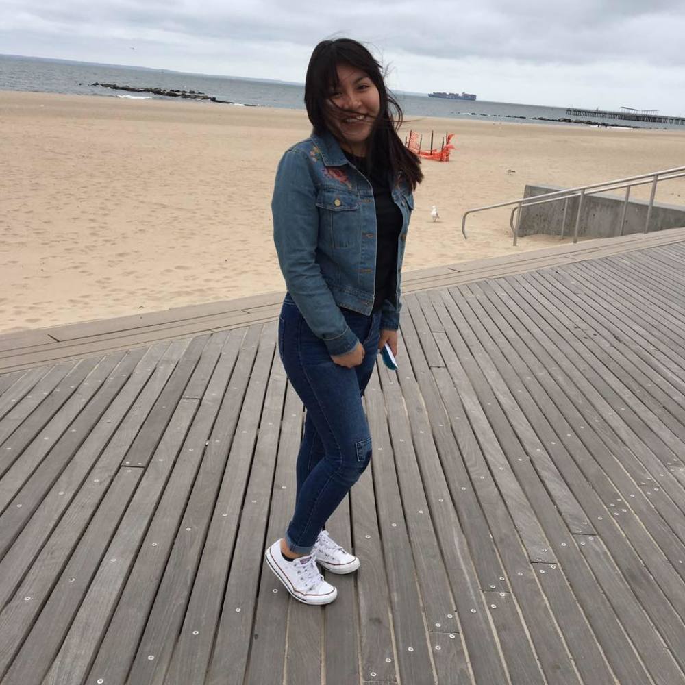Meet your Posher, Deysi