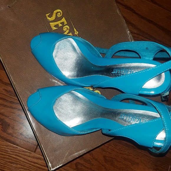 Seychelles Peep Toe - Picture 2 of 4