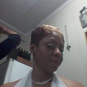 Meet your Posher, Dionne