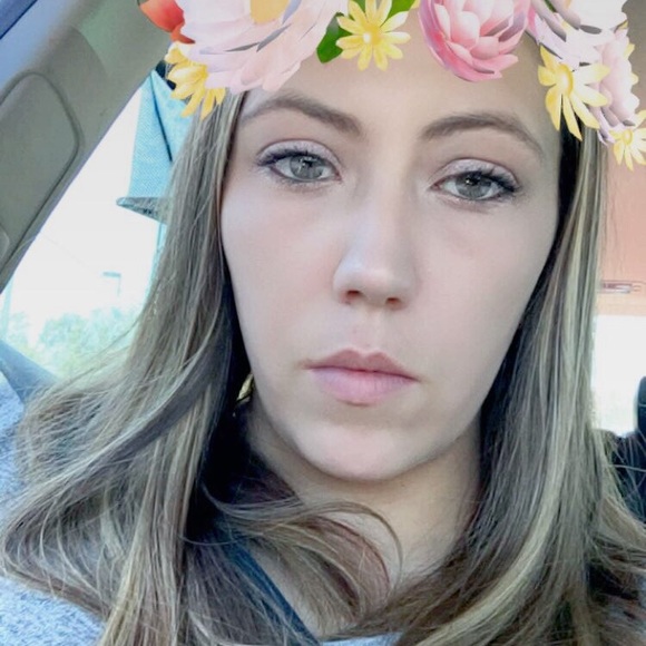 Meet your Posher, Kayla - Picture 1 of 1