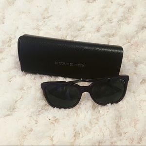 Plum Burberry Sunglasses Plum Burberry Sunglasses