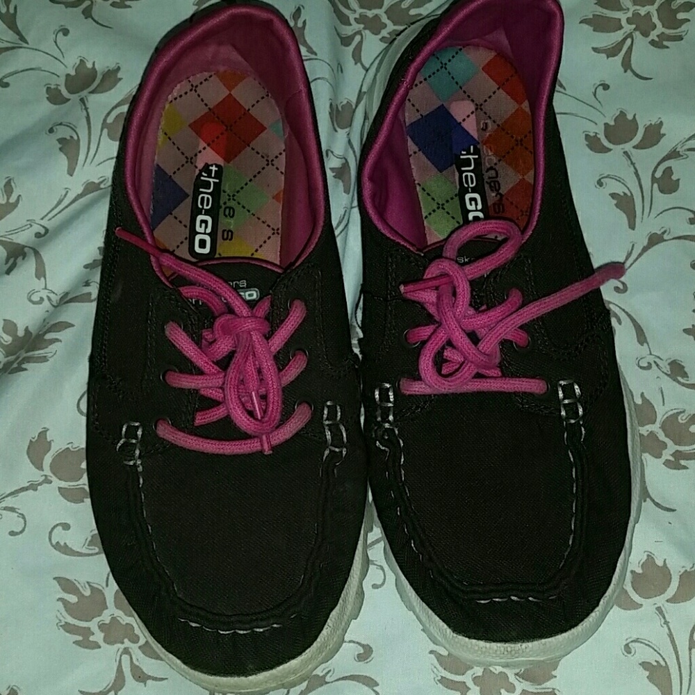 **final drop**Sketchers on the go shoes sz 6