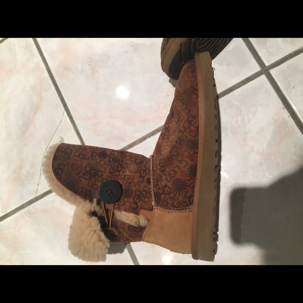 Ugg ankle boot.