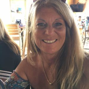 Meet your Posher, Lora
