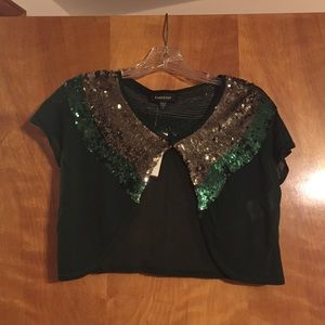 NWT Bebe sequin cropped top 💚