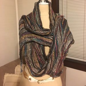Multicolored scarf metallic threading Multicolored scarf metallic threading