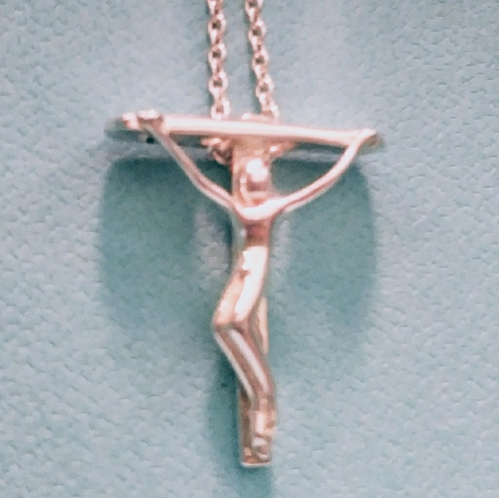 🌟 T&CO. - ELSA PERETTI'S TIMELESS CRUCIFIX