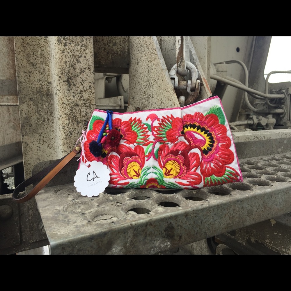 Izzy (Flower) Clutch handmade!