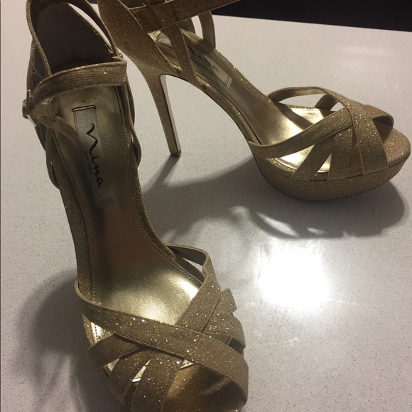 NINA Gold shoes - Picture 2 of 4