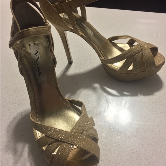 NINA Gold shoes - Picture 3 of 4