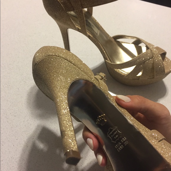 NINA Gold shoes - Picture 4 of 4