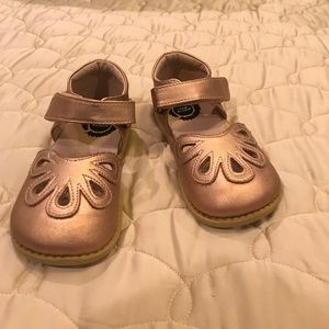 Livie & Lucca Girls Gold Mary Janes