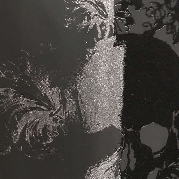 XS Rock & Rebublic Skull Tank Top - Picture 4 of 6