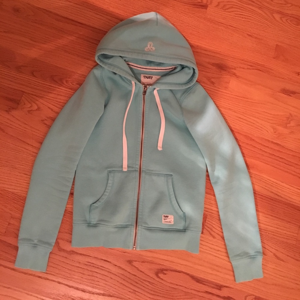 Aritzia TNA hoodie
