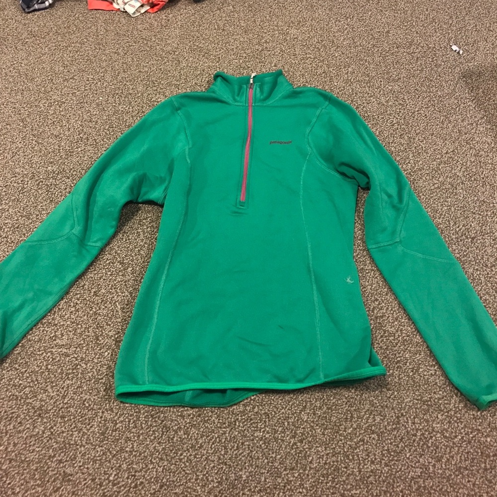 Patagonia fleece pullover