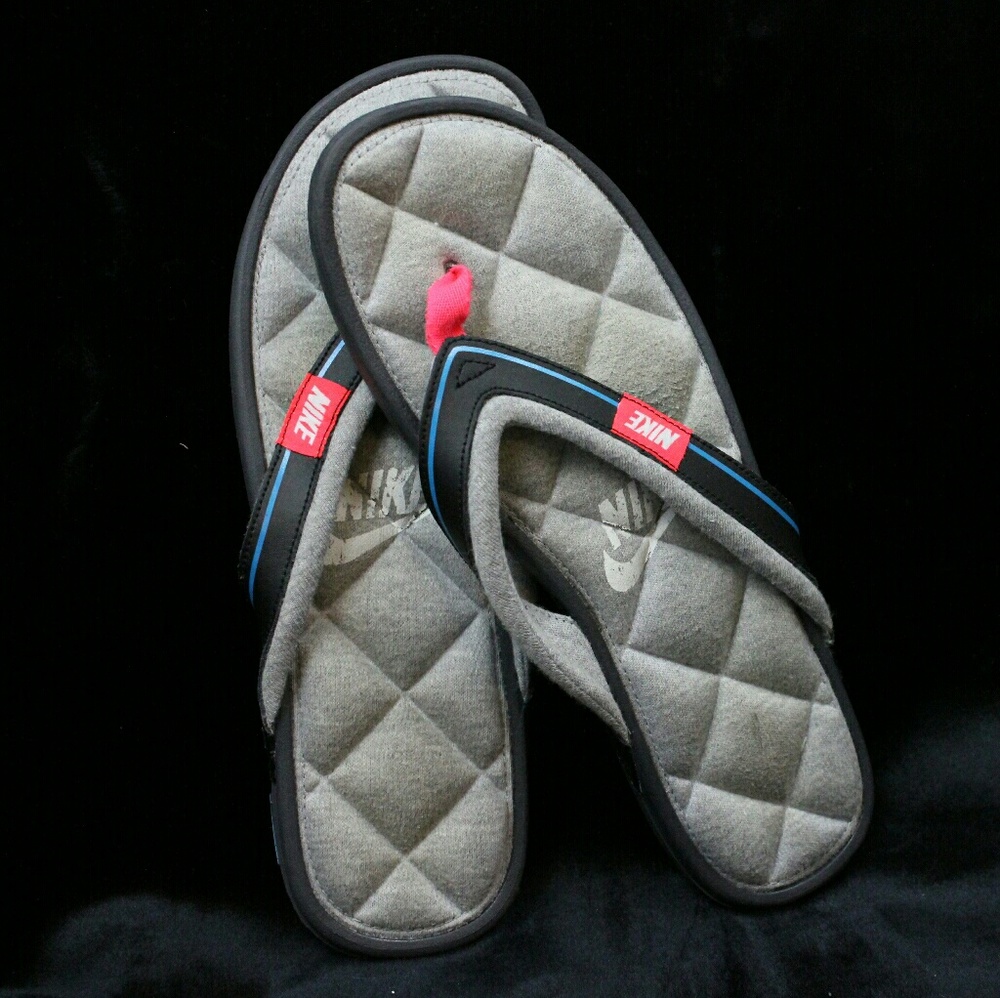 Nike flip flops