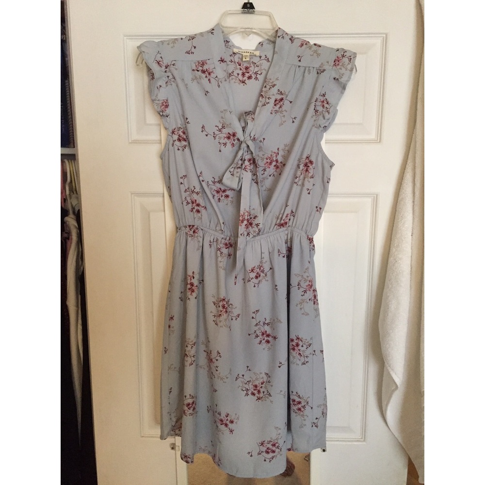Very pretty floral dress 🌺 SALE