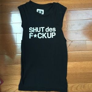Graphic tank Graphic tank